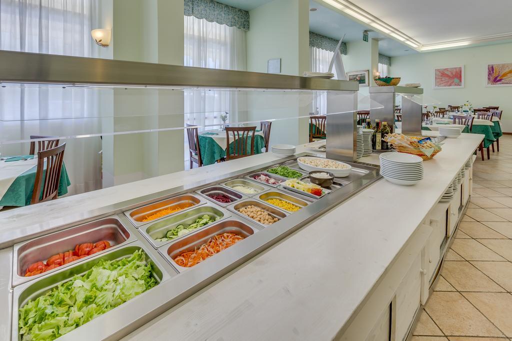 Hotel Austria Caorle Eksteriør billede
