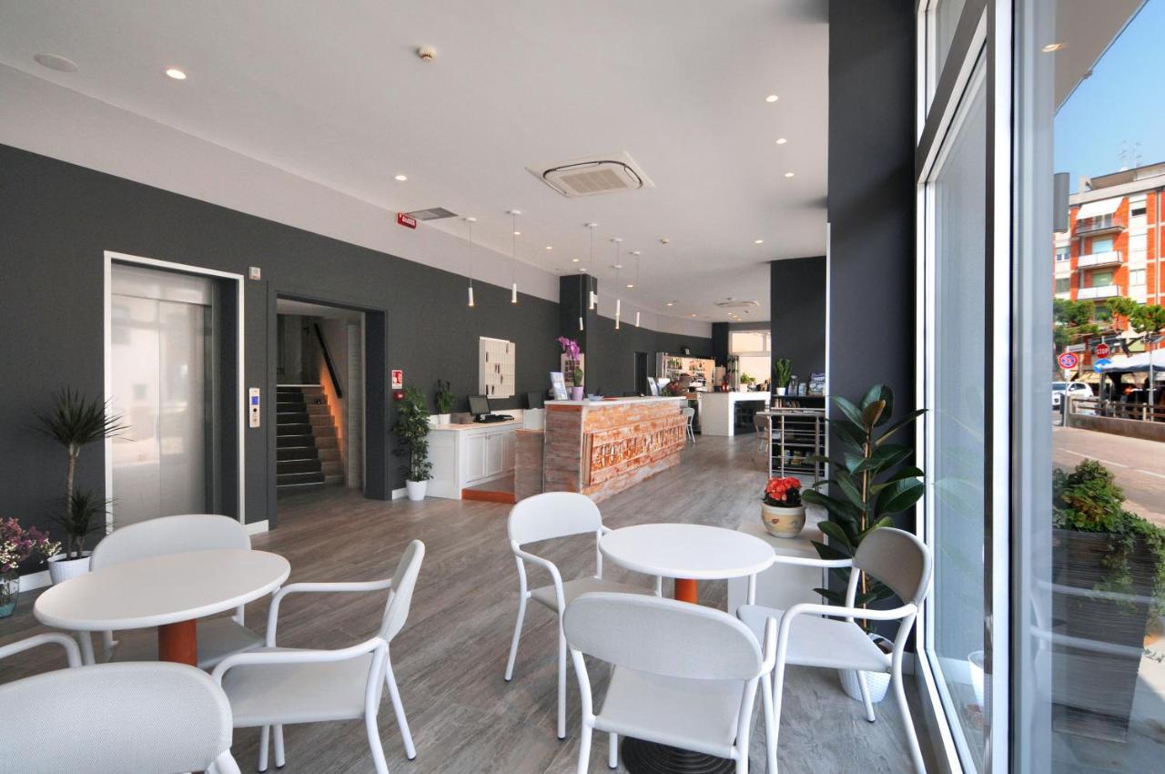 Hotel Austria Caorle Eksteriør billede
