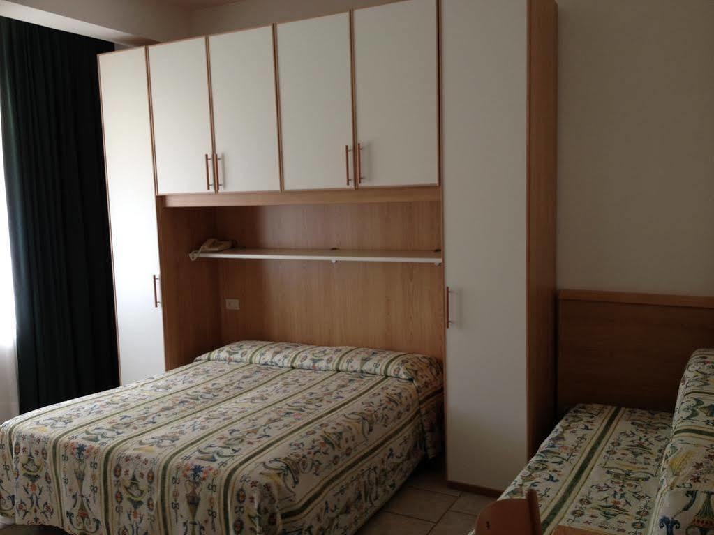 Hotel Austria Caorle Eksteriør billede